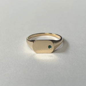 14ct gold block ring with emerald